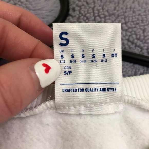 Reebok women’s crew neck. - Picture 3 of 3